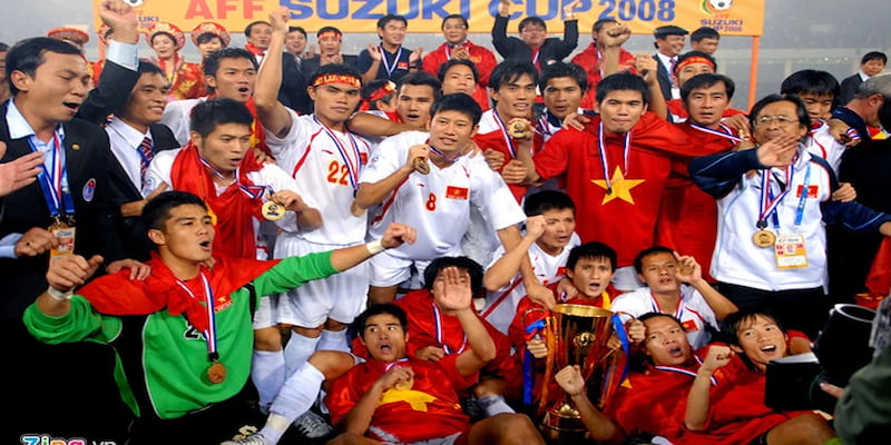 Chung Kết Việt Nam Thái Lan - Ai Là Ông Vua Đông Nam Á? 6 Việt Nam lần đầu tiên vô địch AFF Cup vào 2008